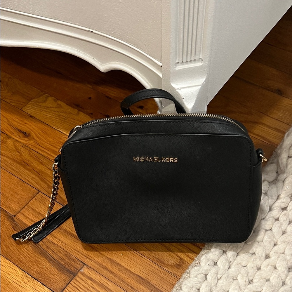 Michael Kors Elegant Black Crossbody Bag